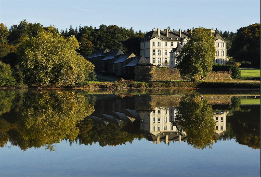 Photo - Hotel Ploërmel 1588px Chateau de Loyat 1