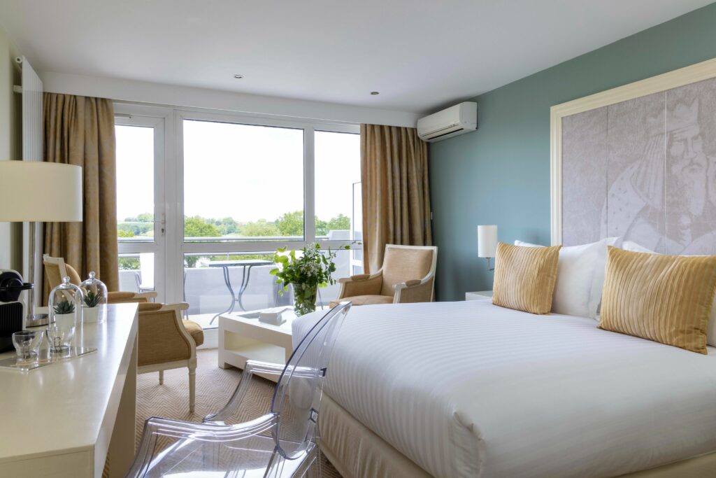 Photo - Superior Room Golf/Park View & Terrace suite junior hotel roi arthur